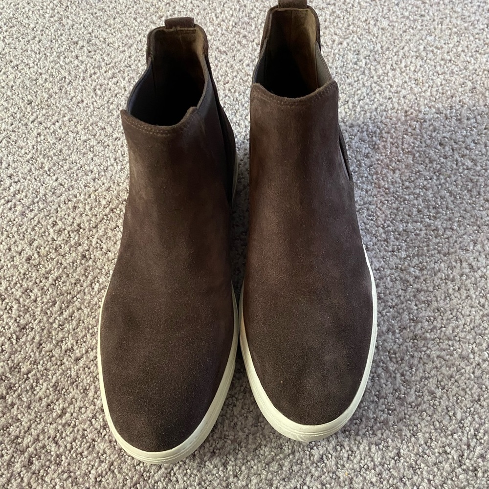 VINCE - Women’s Nira pull on high top sneakers.